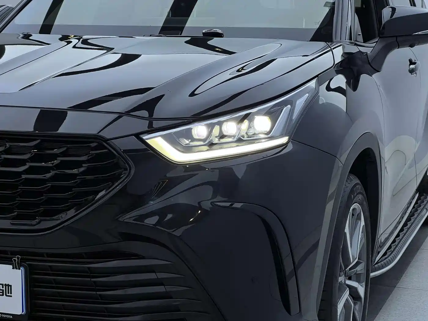 Toyota Crown Kluger 2025 2026 2.5L HEV 4WD Luxury Edition