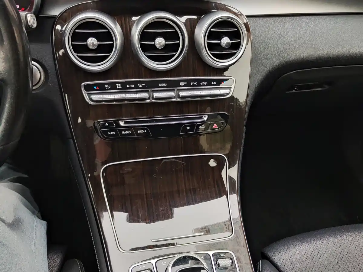 Mercedes-Benz GLC 2018 GLC 260 4MATIC Luxury фото 21