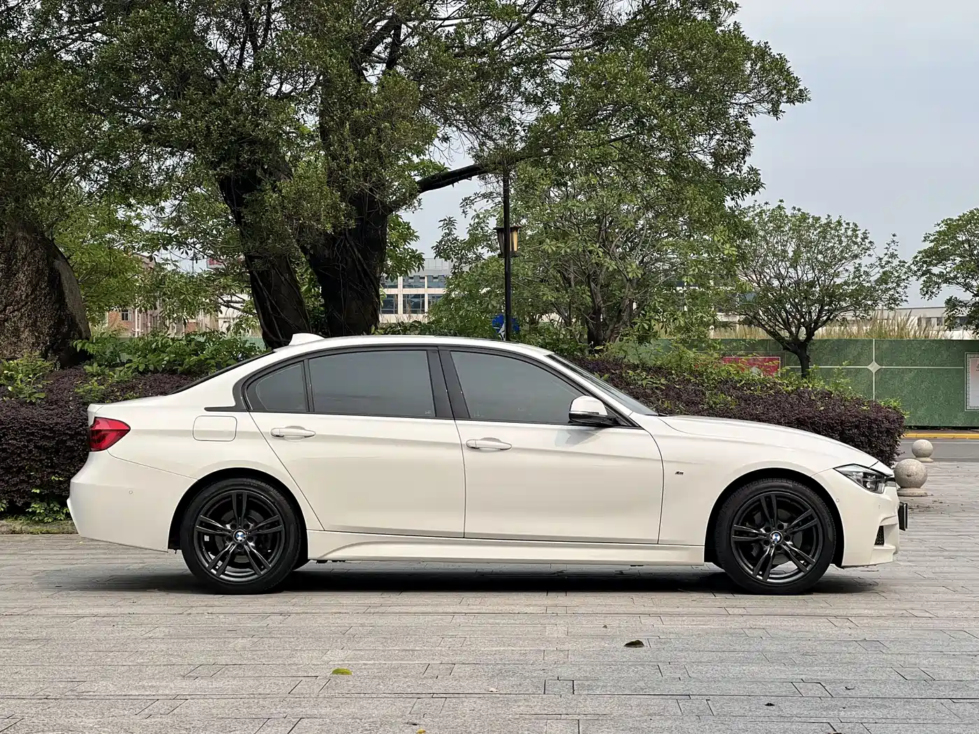 BMW 3 Series 2018 320Li Leading M Sport Package фото 6
