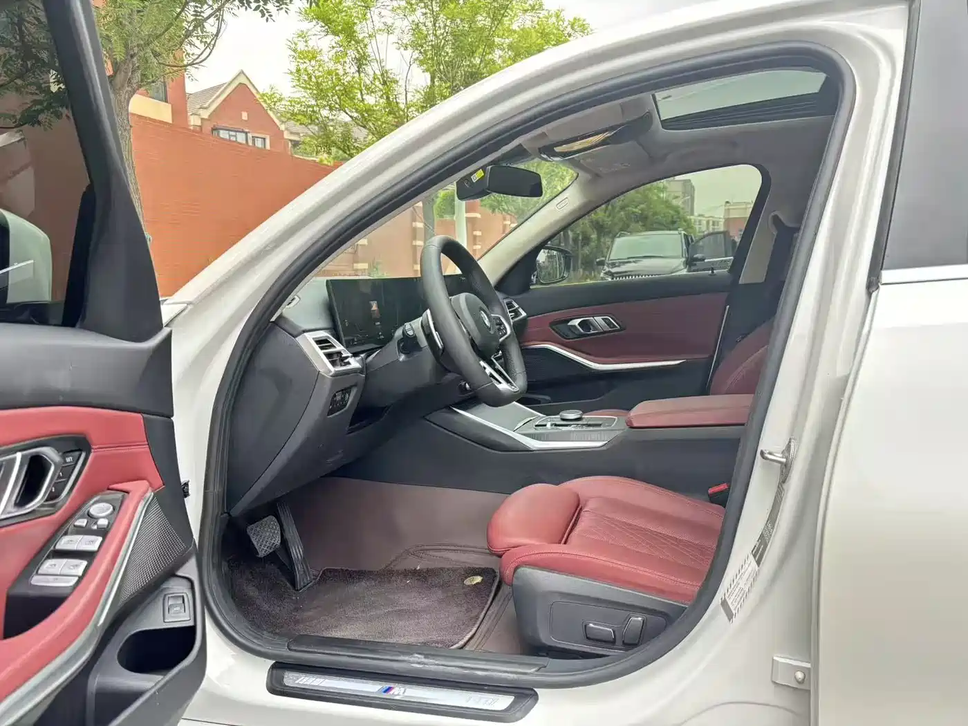 BMW 3 Series 2025 325Li M Sport Package фото 4