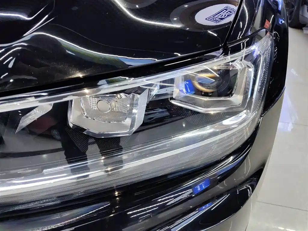 Volkswagen Tiguan L 2021 330TSI Automatic 2WD R-Line Premium фото 24