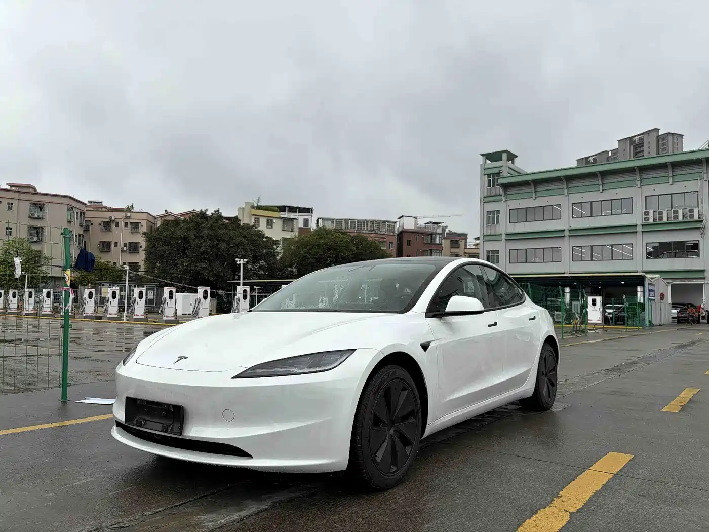 Tesla Model 3 2025 Model Year Facelift Rear-Wheel Drive
