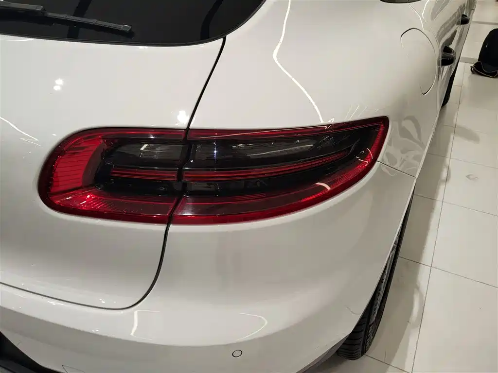 Porsche Macan 2017 Macan 2.0T фото 24