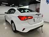 Фото 8 - Ford Focus