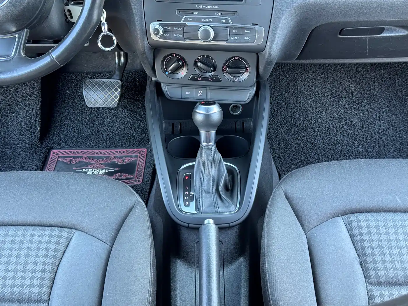 Audi A1 2012 1.4 TFSI Ego фото 17