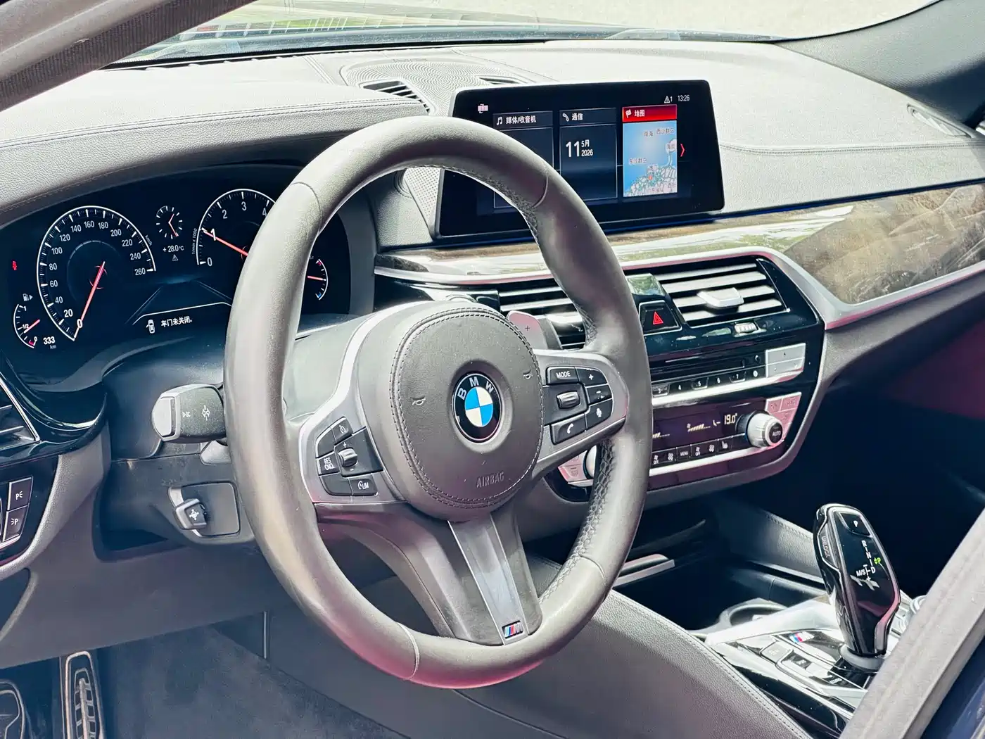 BMW 5 Series 2019 Facelift 530Li Leading M Sport Package фото 3