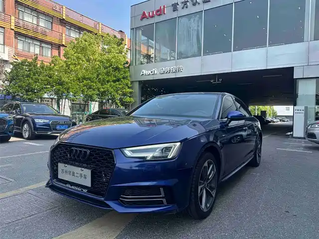 Audi A4L 2018 30th Anniversary 40 TFSI Fashion — фото 1
