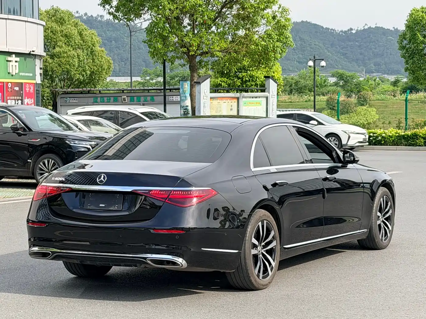 Mercedes-Benz S-Class 2023 Model S 400 L Luxury Edition фото 3