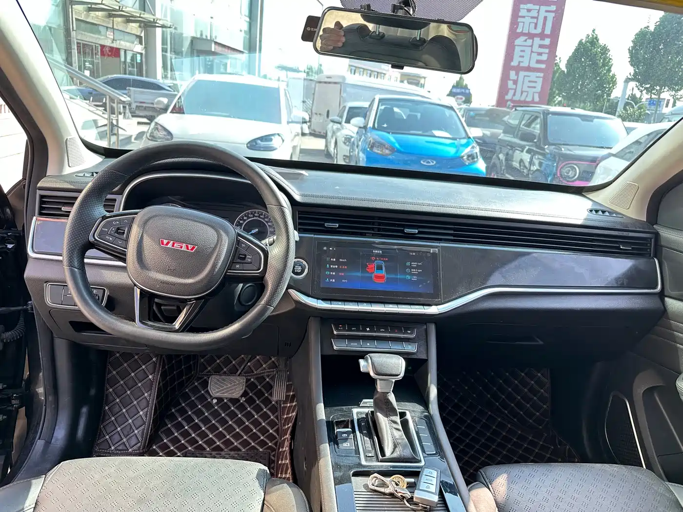Sinotruk VGV VGV U70 2020 2020 Model 1.5T Auto Smart Luxury 7-Seater