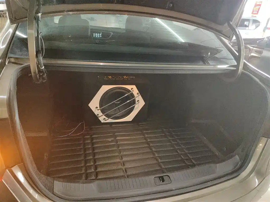 Buick Excelle 2016 Model 15N Automatic Luxury фото 19