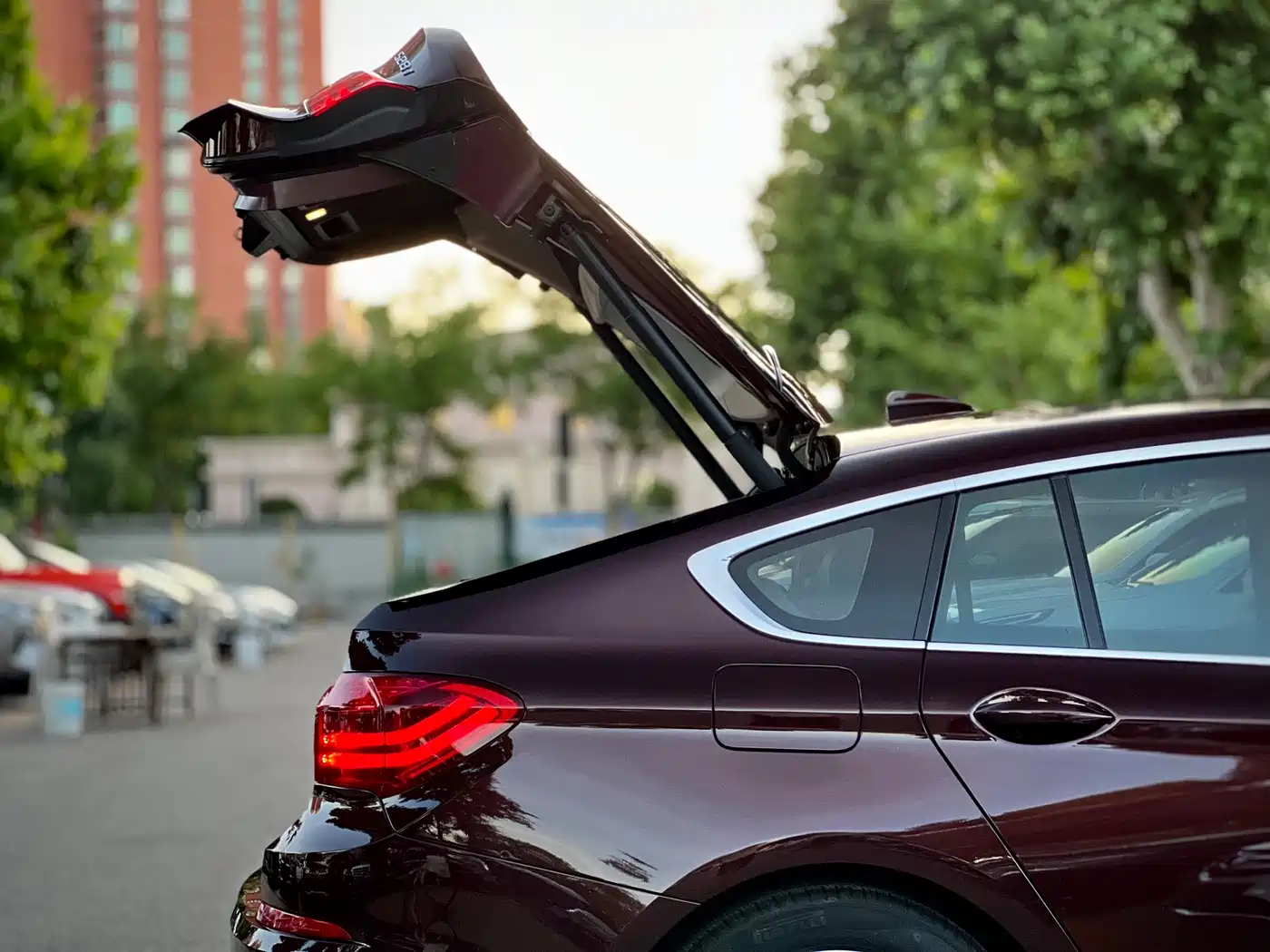 BMW 5 Series GT 2016 2015 528i Leading