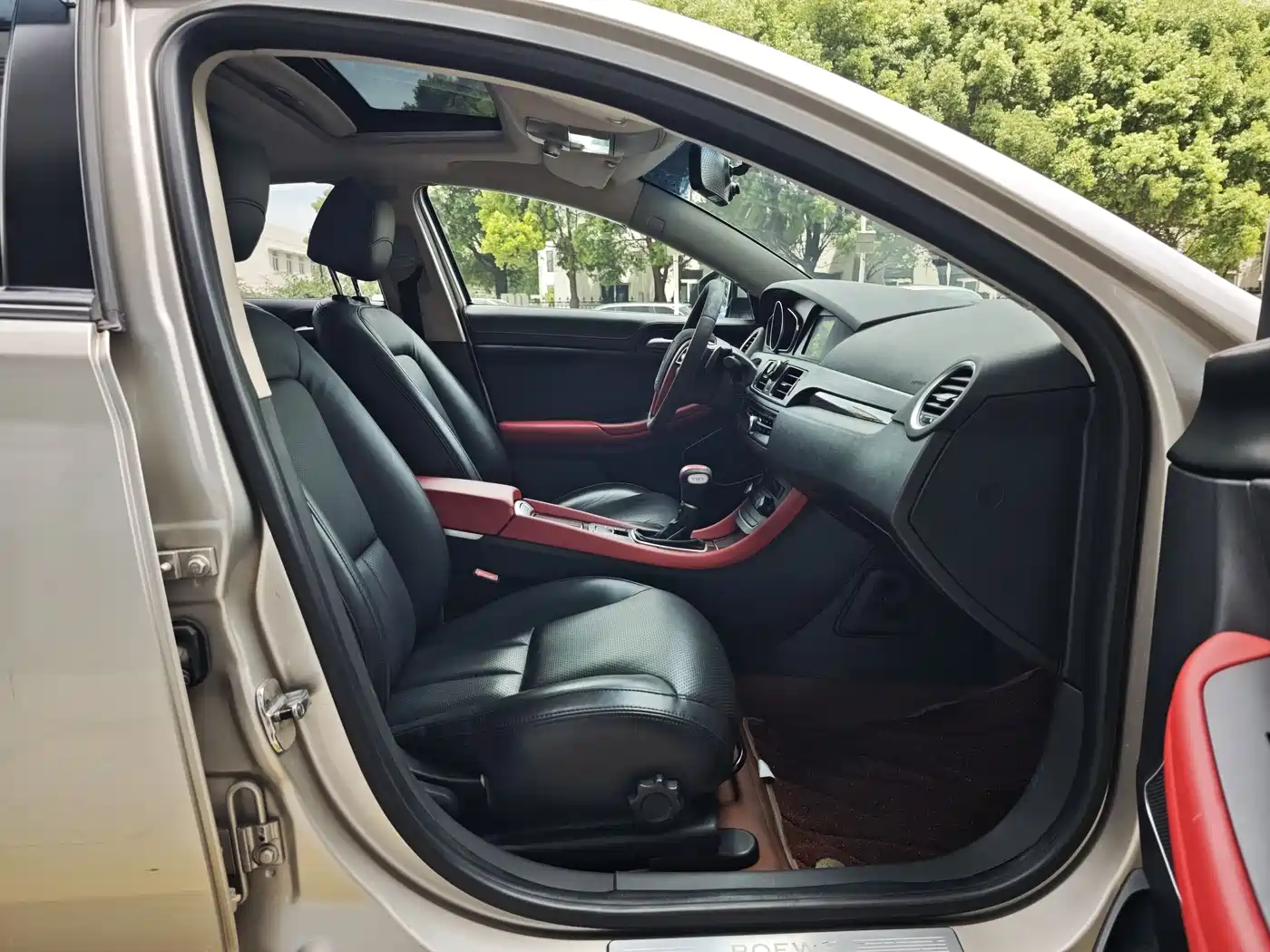 Roewe 550 2015 2014 550S 1.8L Automatic Smart Edition