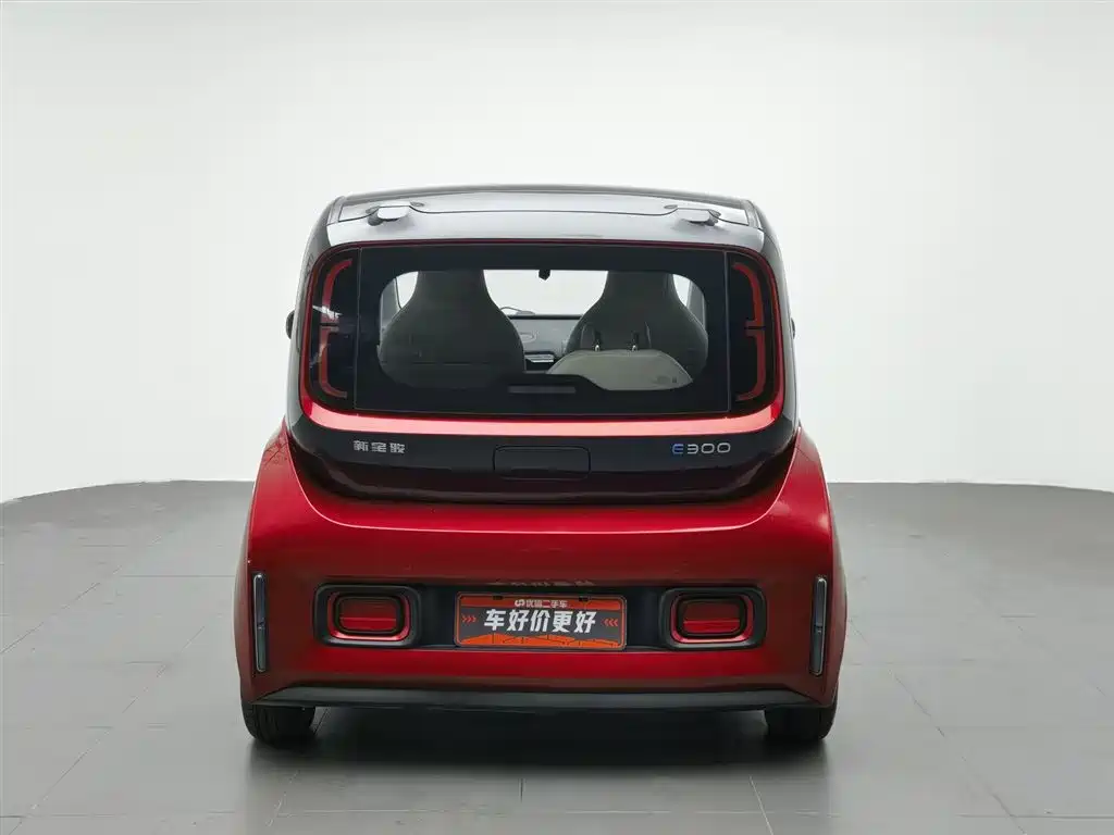 Baojun Baojun E300 2020 Stellar Smart Travel Edition 4