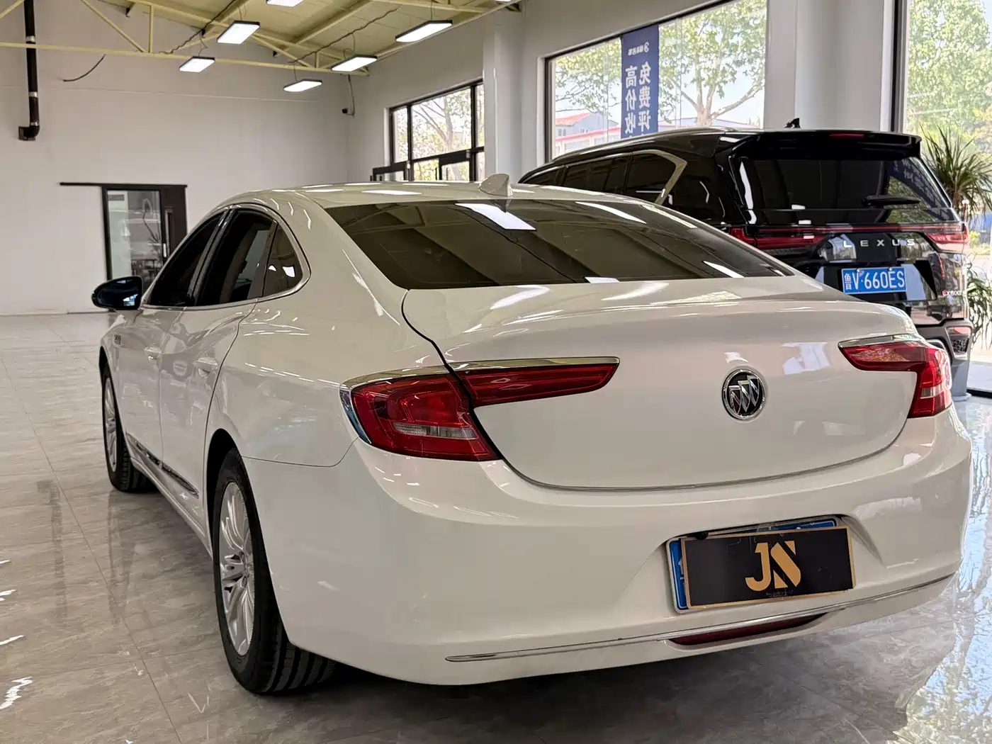 Buick LaCrosse 2016 Facelift 20T Leading фото 9