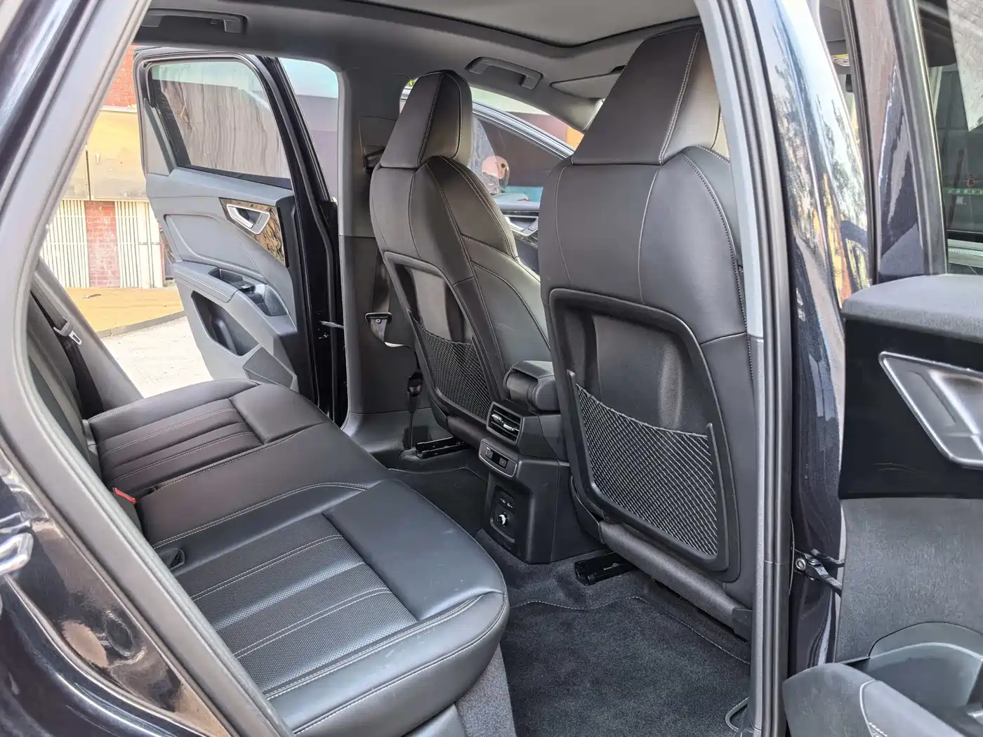 Audi Q4 e-tron 2024 40 e-tron Creation Edition фото 11