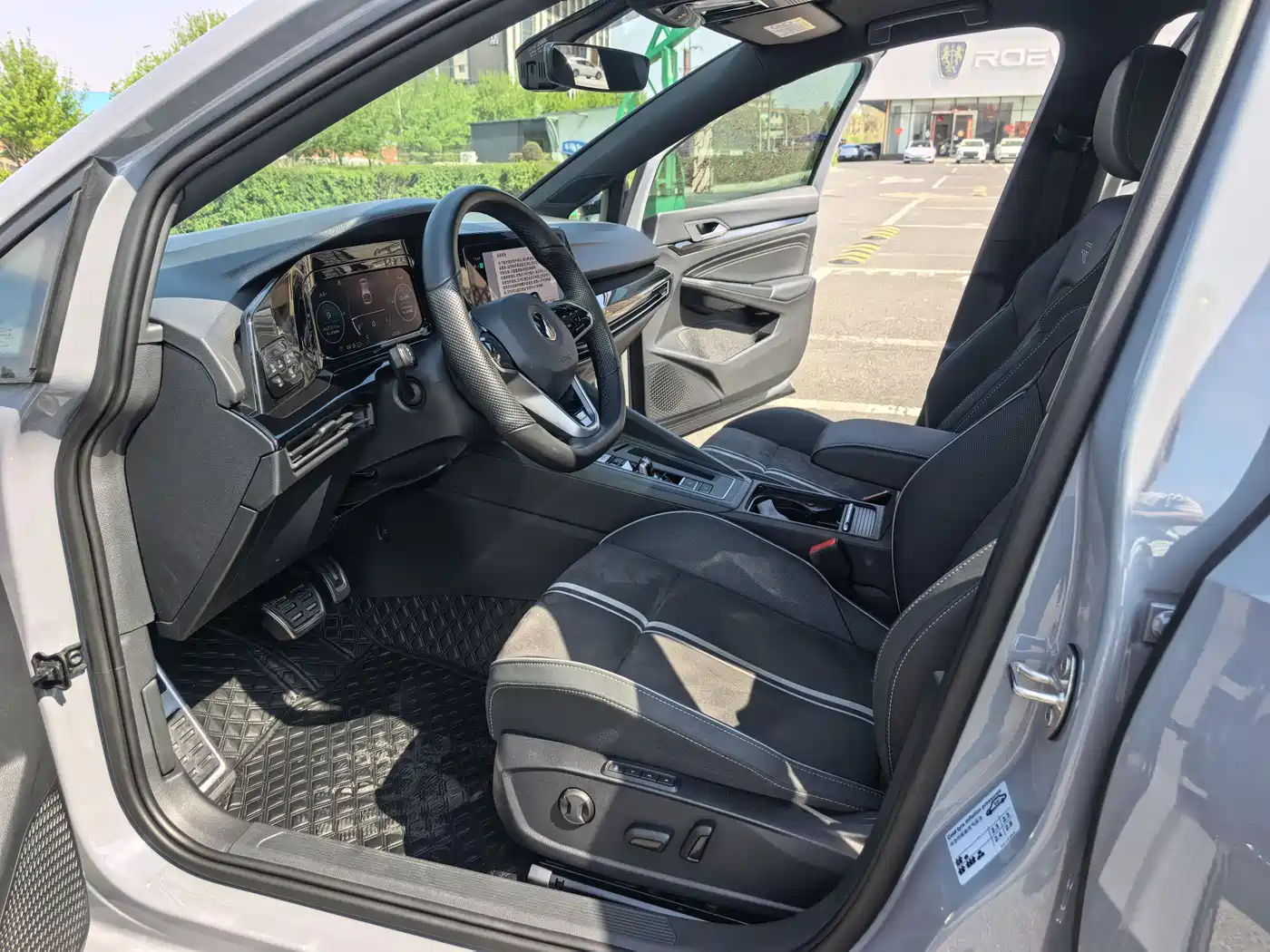 Volkswagen Golf 2023 Facelift 280TSI DSG R-Line Lite фото 15