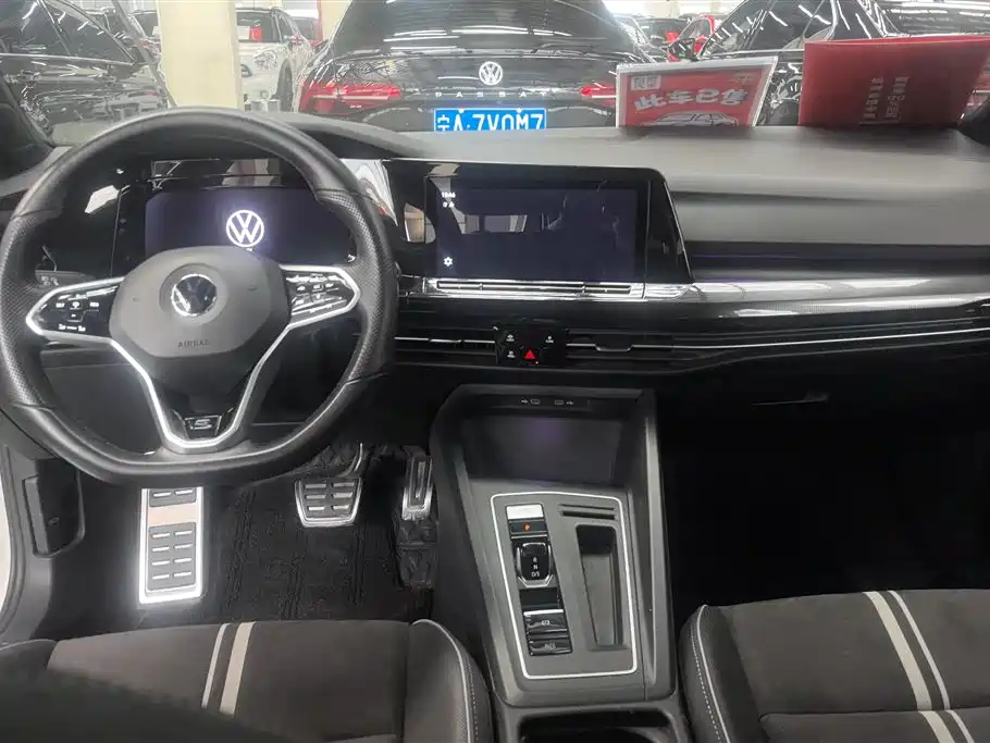 Volkswagen Golf 2021 280TSI DSG R-Line фото 12