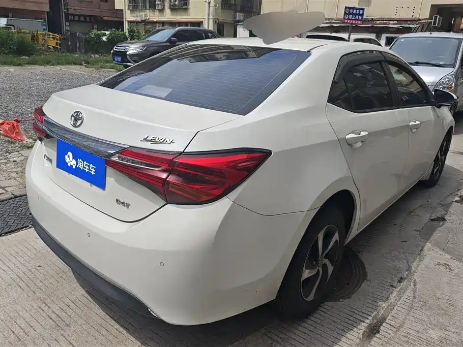 Toyota Levin 2017 Facelift 185T CVT Elite (China V) фото 3