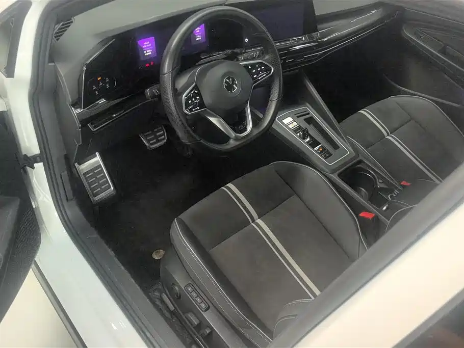 Volkswagen Golf 2021 280TSI DSG R-Line фото 9