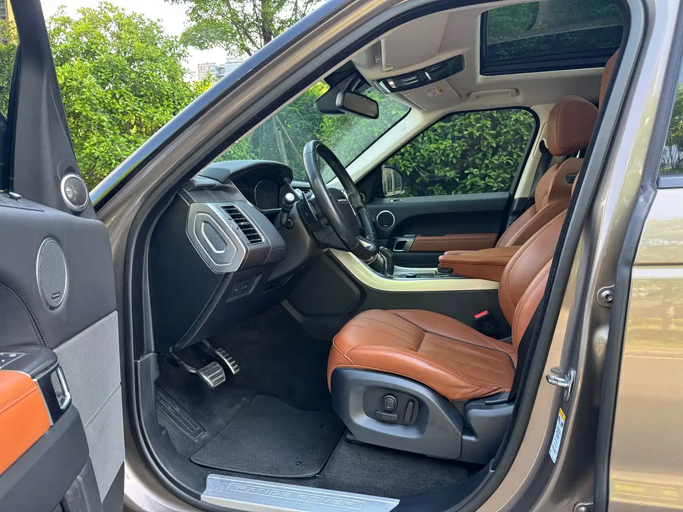Land Rover Range Rover Sport 2016 Model 3.0 SC V6 HSE DYNAMIC фото 8