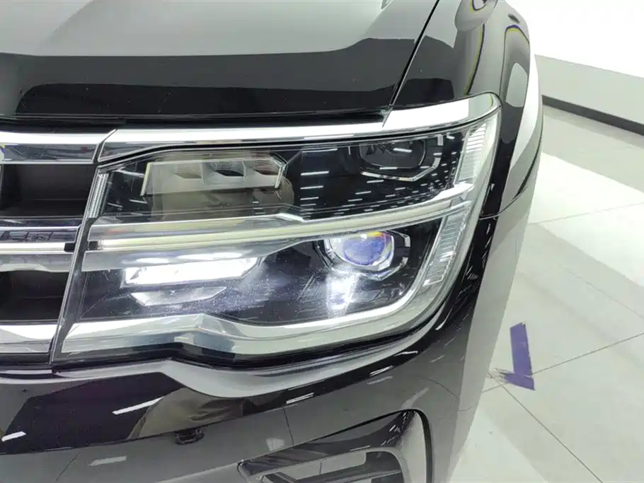 Volkswagen Teramont 2024 380TSI 4WD Dragon Glory Edition фото 5