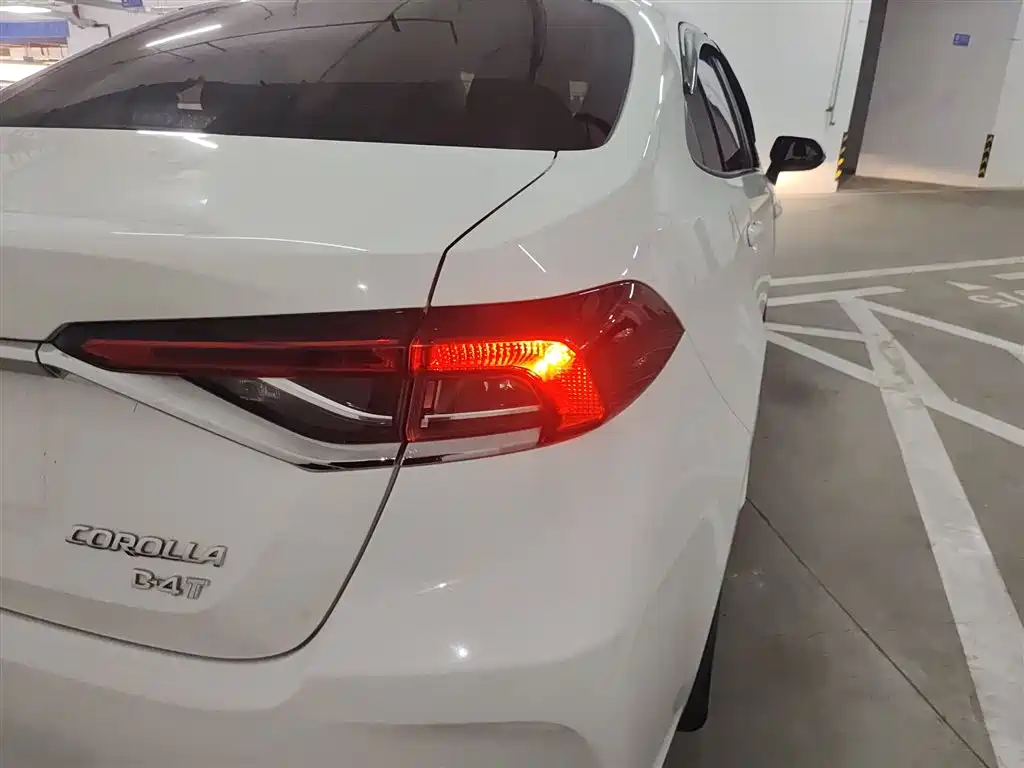 Toyota Corolla 2021 1.2T S-CVT Elite PLUS Edition фото 8