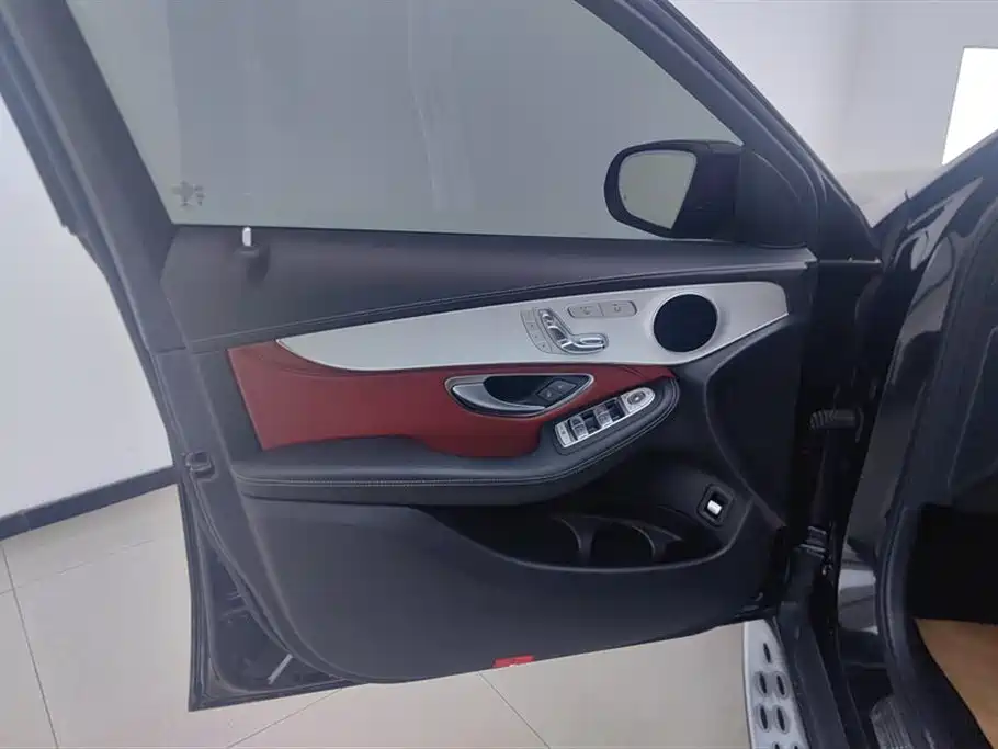 Mercedes-Benz GLC 2020 Facelift GLC 300 L 4MATIC Dynamic фото 7