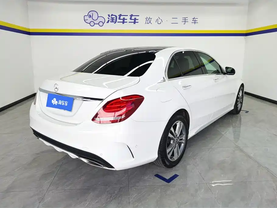 Mercedes-Benz C-Class 2017 Facelift C 200 L Sport Edition фото 3