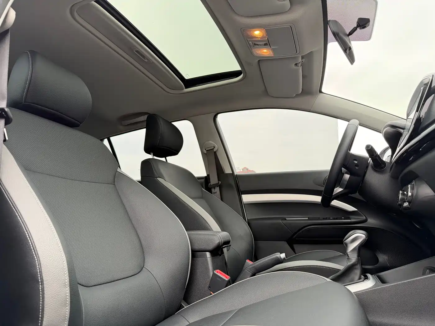 Kia KX1 2021 1.4L CVT Sunroof Version фото 14