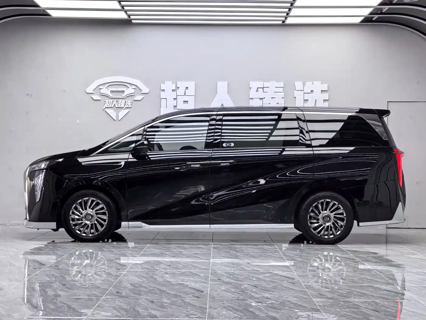 GAC TRUMPCHI M8