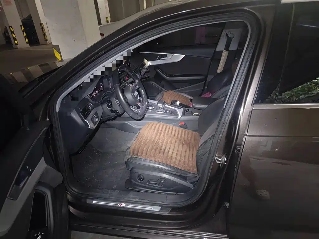 Audi A4L 2017 Model 45 TFSI quattro Sport Version фото 8