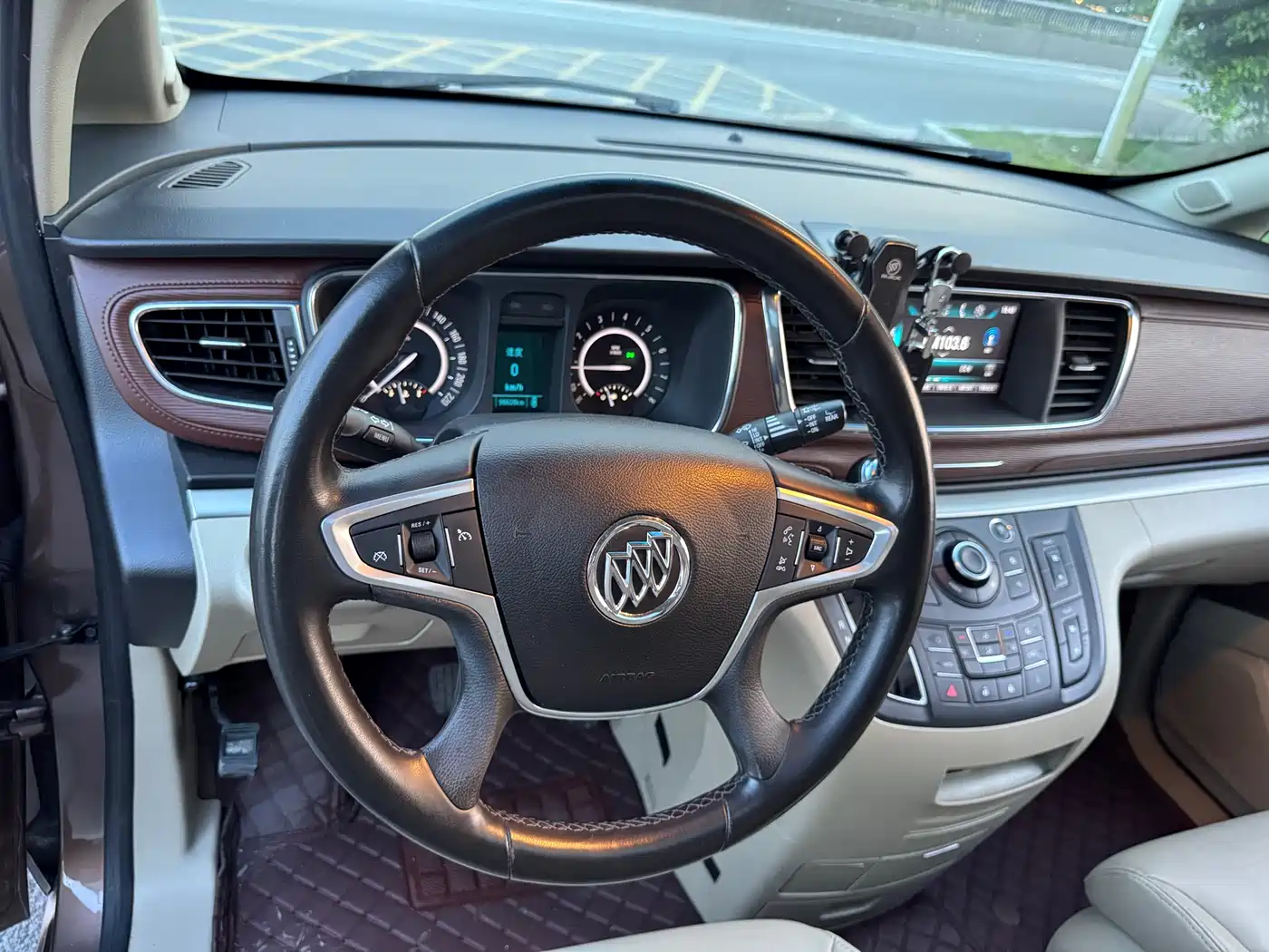 Buick GL8 2018 28T Luxury Model China VI фото 11