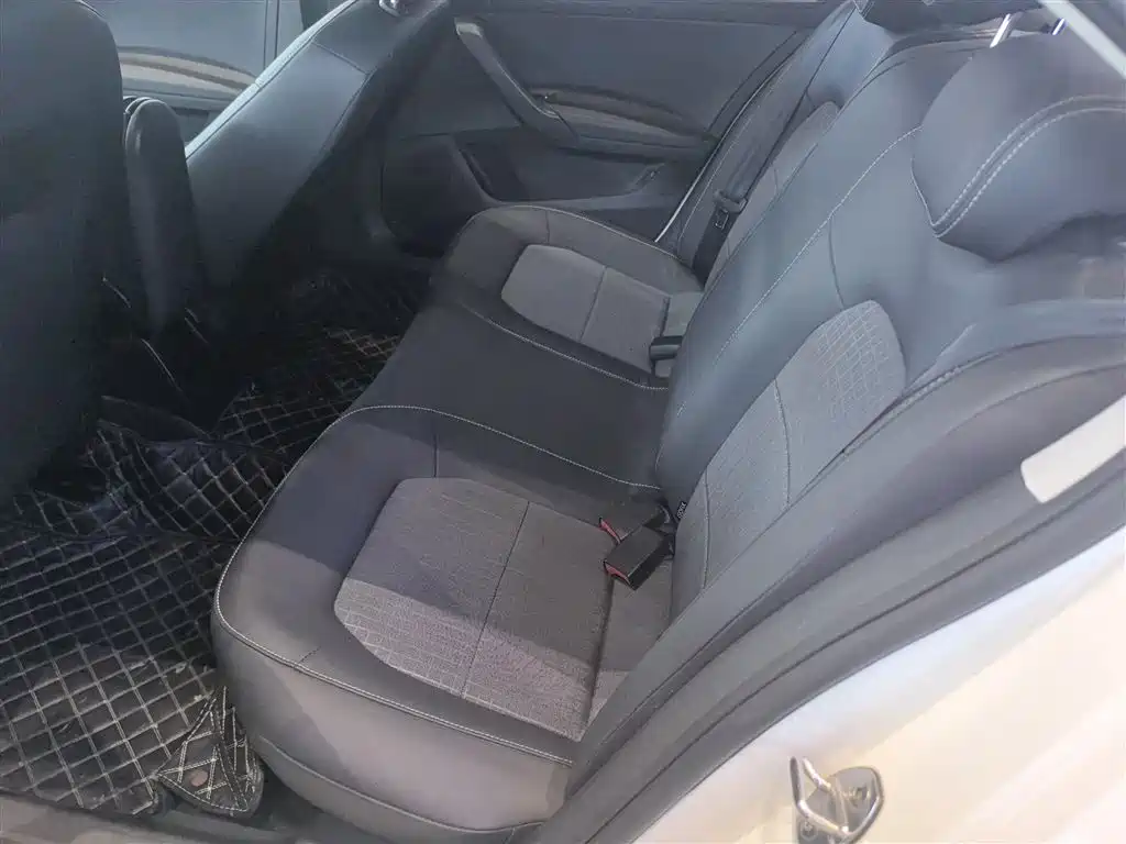 Volkswagen Santana 2018 1.5L Automatic Comfort Edition фото 20