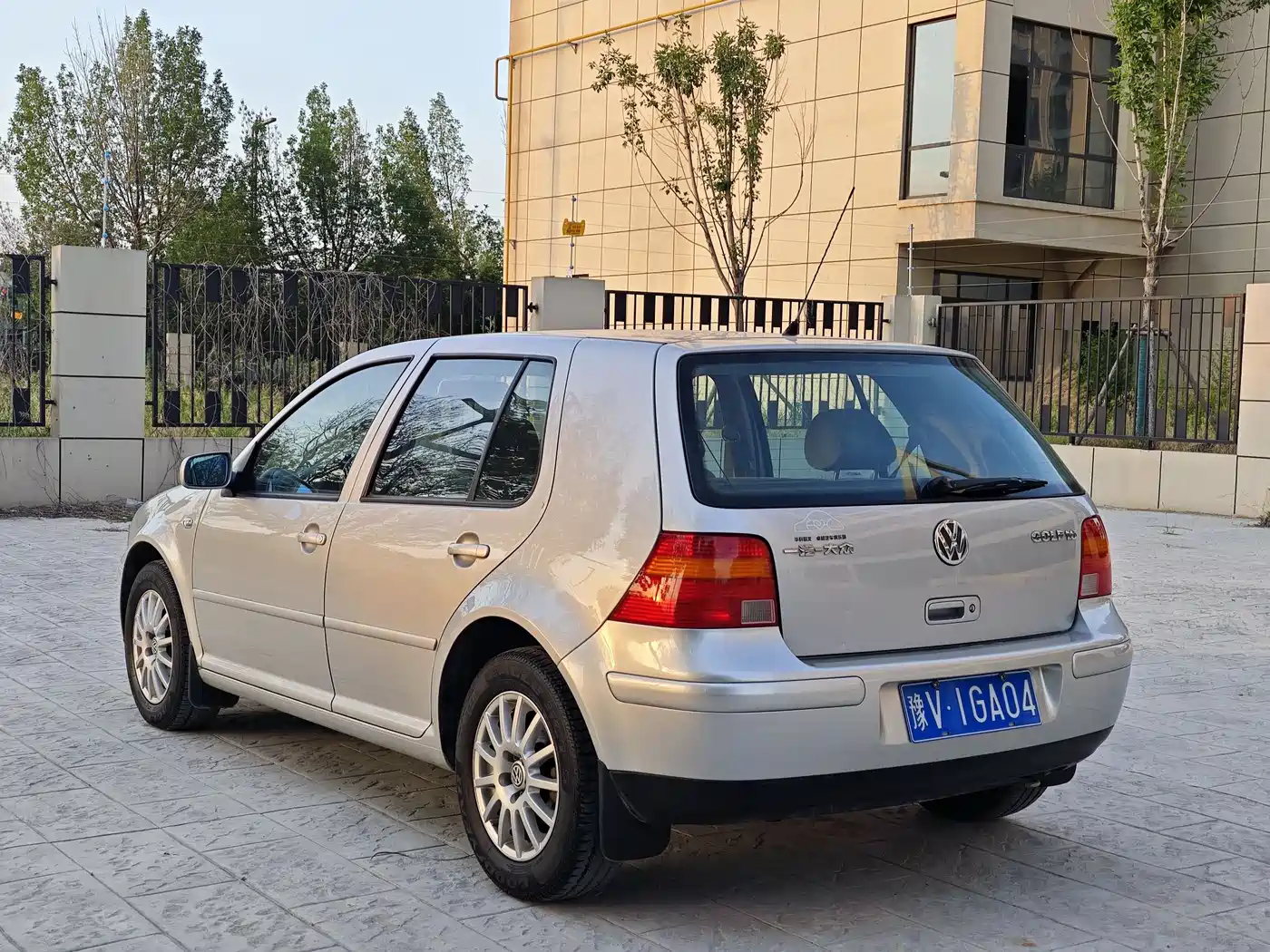 Volkswagen Golf 2004 Model 1.6 Manual Comfort фото 6