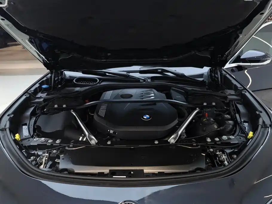 BMW 7-SERIES