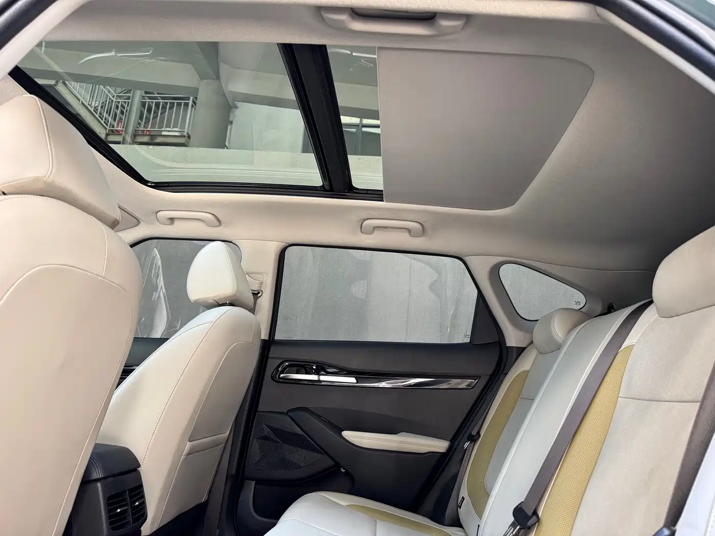 Kia Seltos 2023 1.5L CVT Premium Edition фото 17