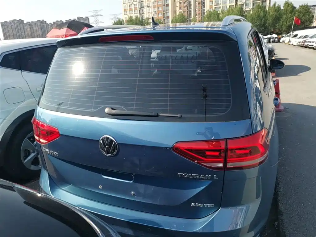 Volkswagen Touran 2018 Touran L 280TSI DSG Comfort 7-seater China V фото 6