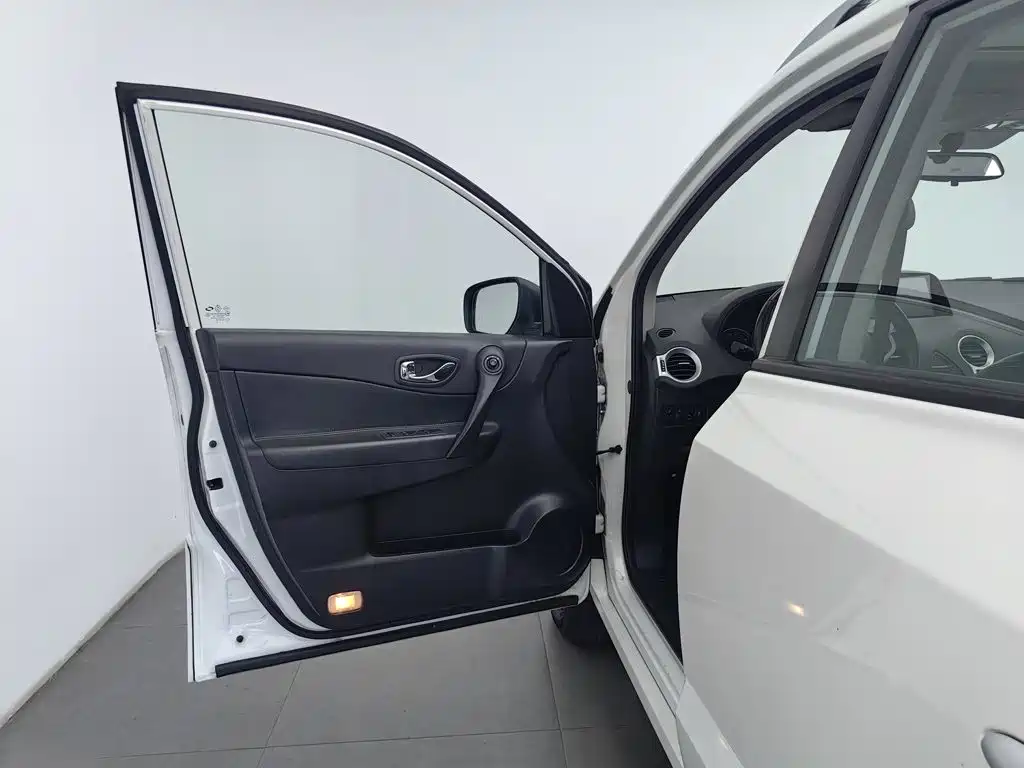 Renault Koleos (Import) 2015 2014 Facelift 2.5L 2WD Urban Edition