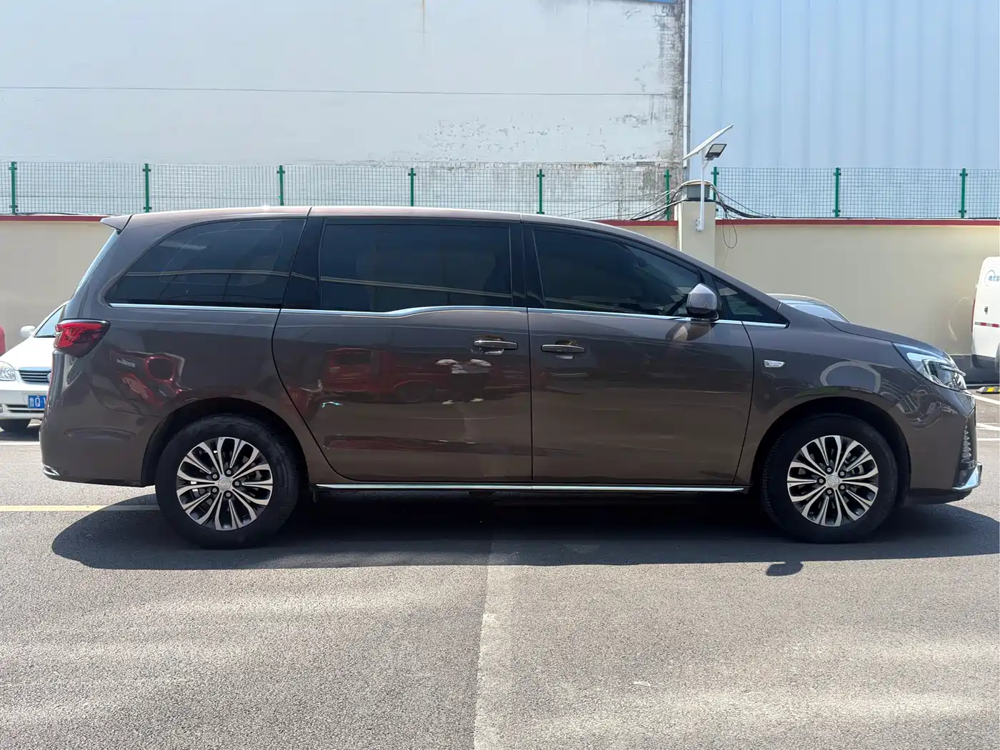 Buick GL8 2023 Model Land Business Class Comfort фото 13