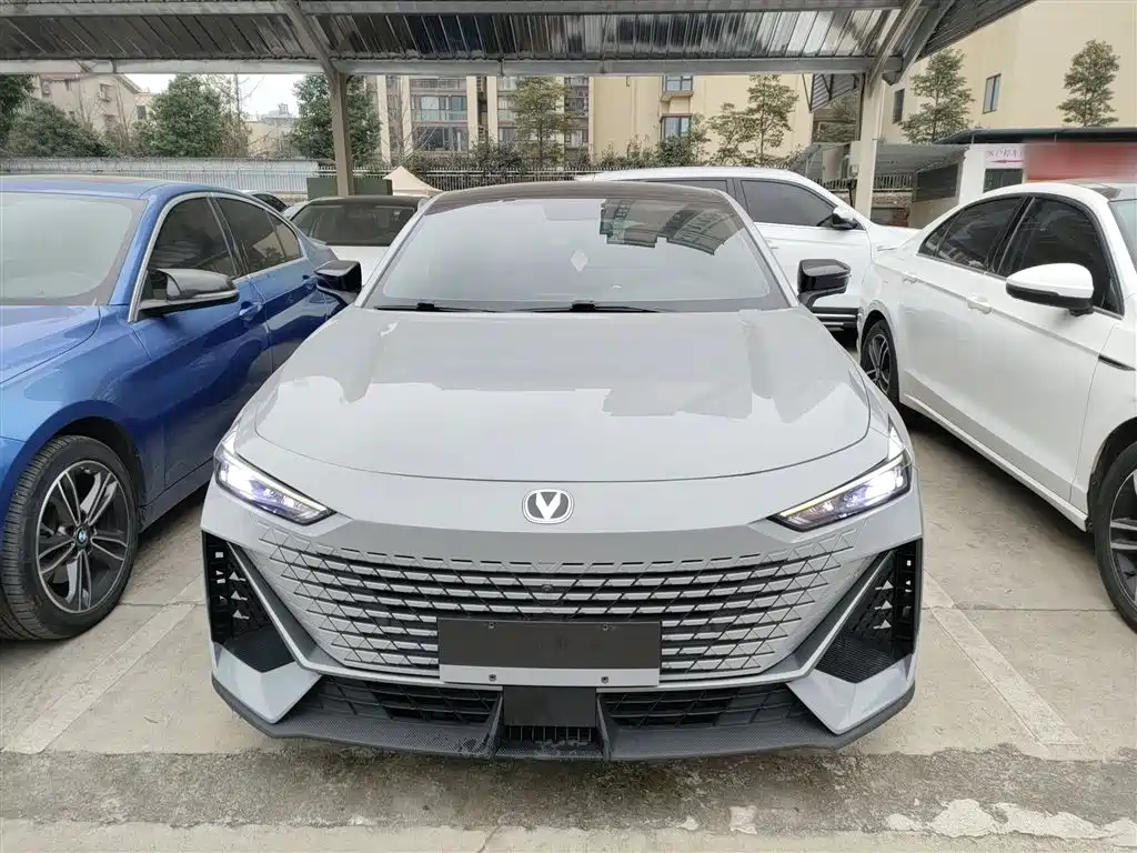 Changan UNI-V 2022 2022 1.5T Premium Model