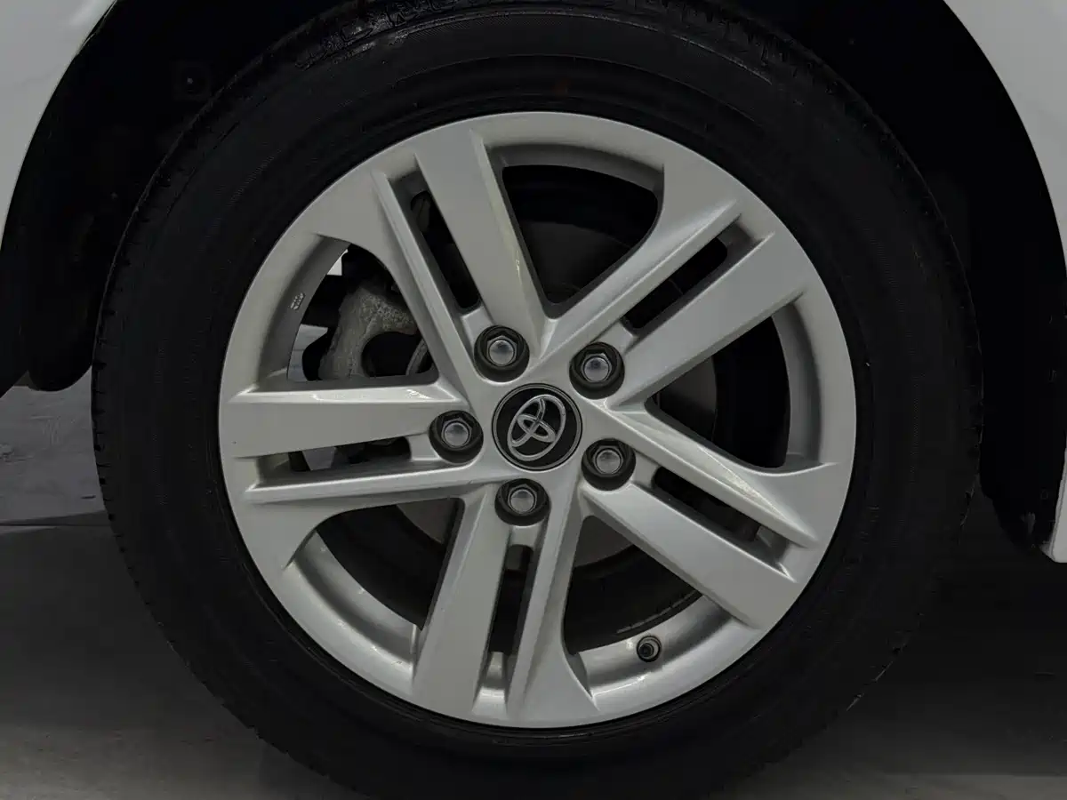 Toyota Levin 2022 185T CVT Luxury Edition фото 20