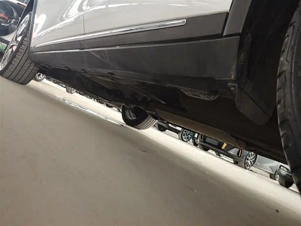 BYD Tang 2018 2.0T Automatic Smart Connection Noble Edition 7-Seater China V фото 22