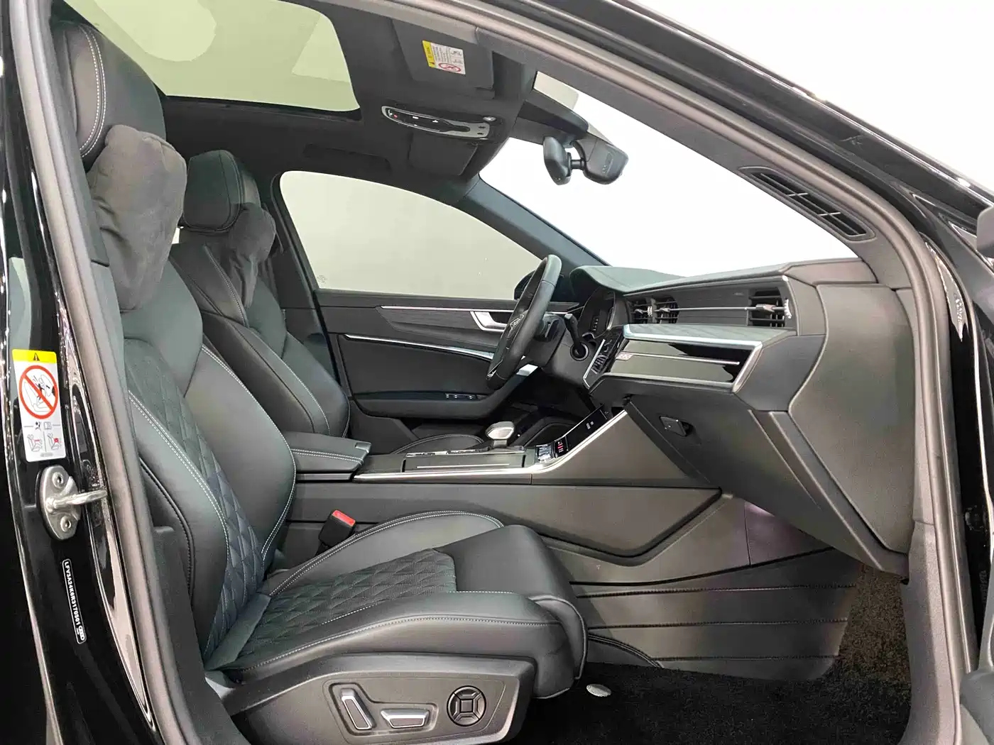Audi A6L 2025 45 TFSI quattro Premium Sport фото 30