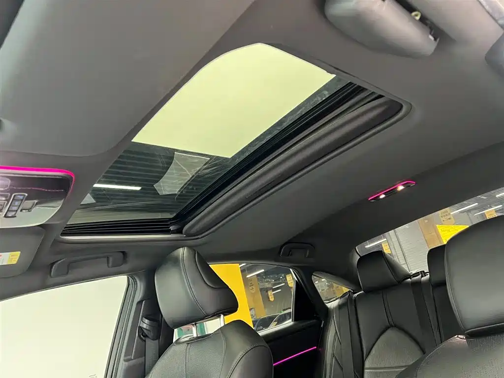 Toyota Avalon 2019 Hybrid 2.5L Luxury Edition China VI фото 13