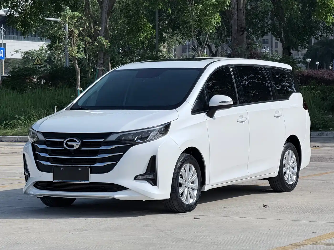GAC Trumpchi M6 2019 270T Automatic Luxury (7-seater) China V
