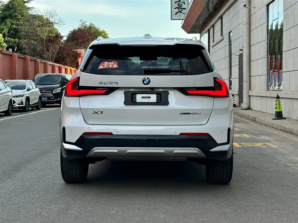 BMW X1 2023 sDrive20Li X Design Package фото 5