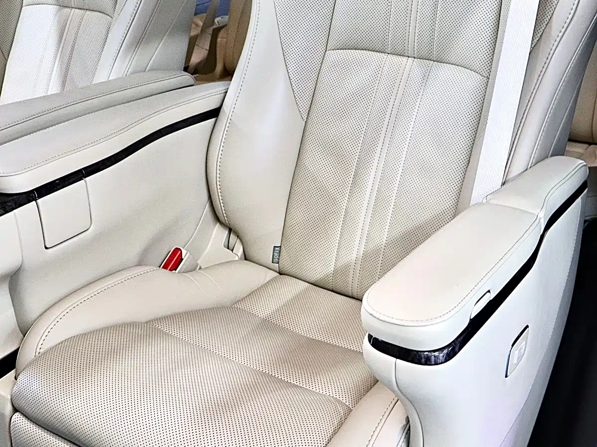 Toyota Vellfire 2020 Twin Engine 2.5L HV Premium Edition фото 14