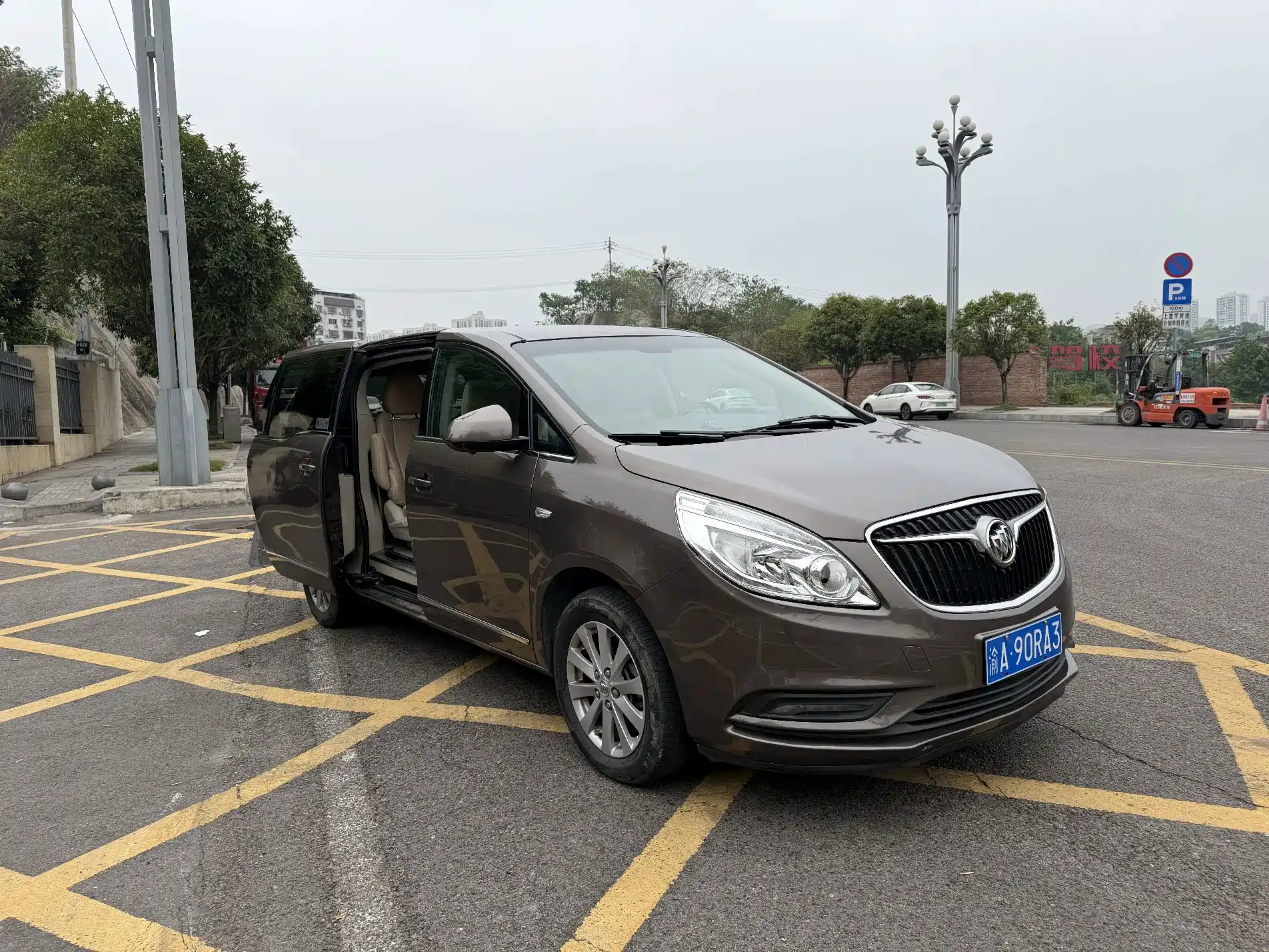 Фото 6 - Buick GL8