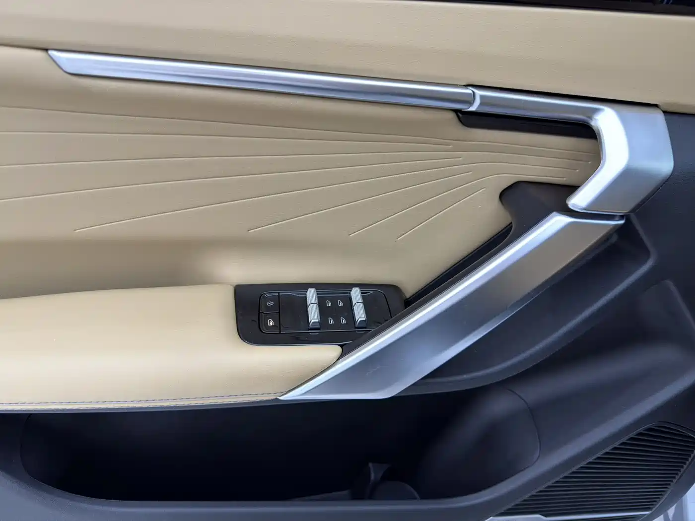 GEELY AUTOMOBILE BOYUE L