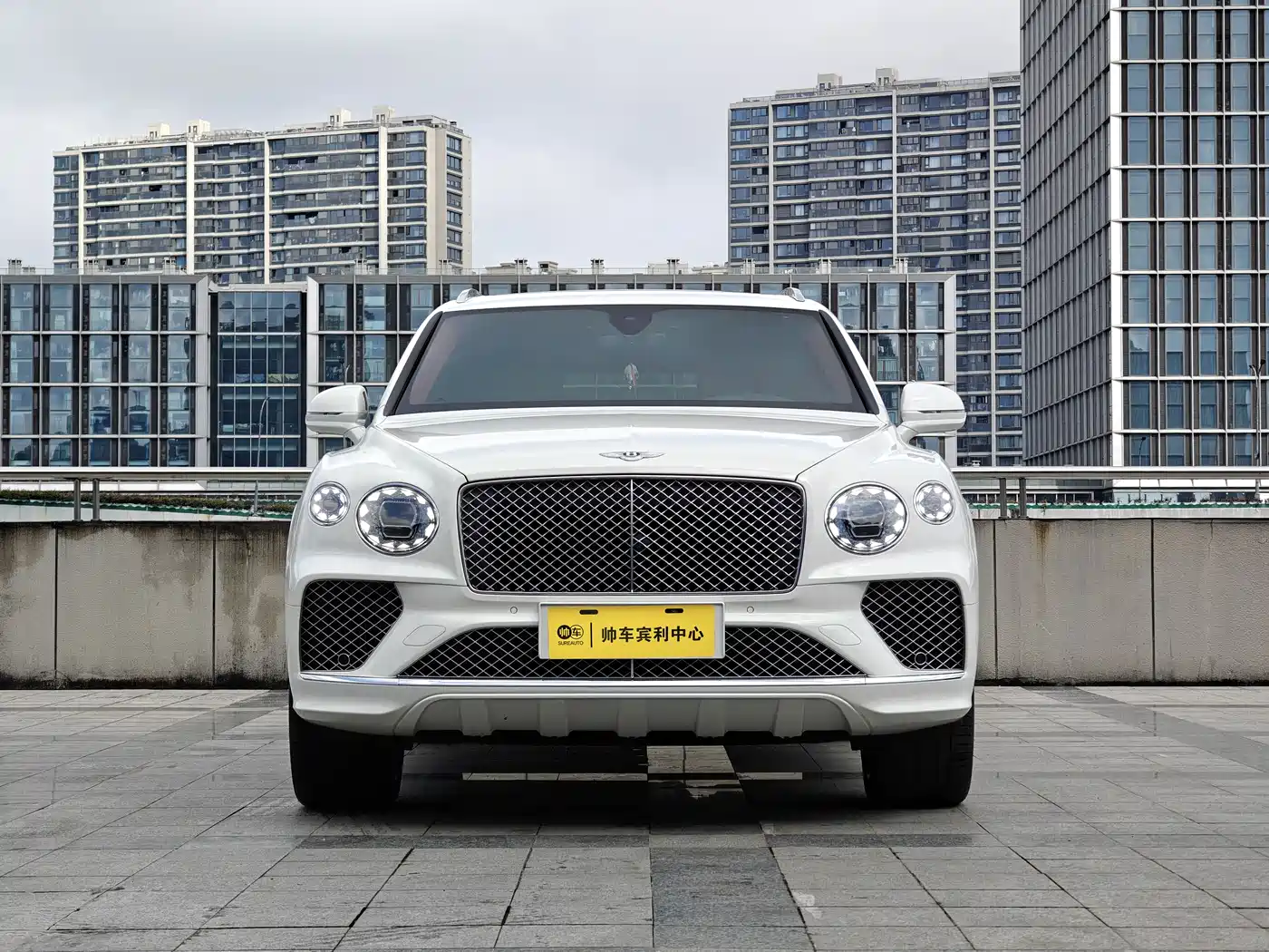 BENTLEY TIMYUE PLUG IN HYBRID